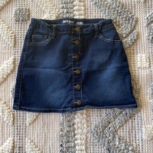 Girls knit denim skirt.